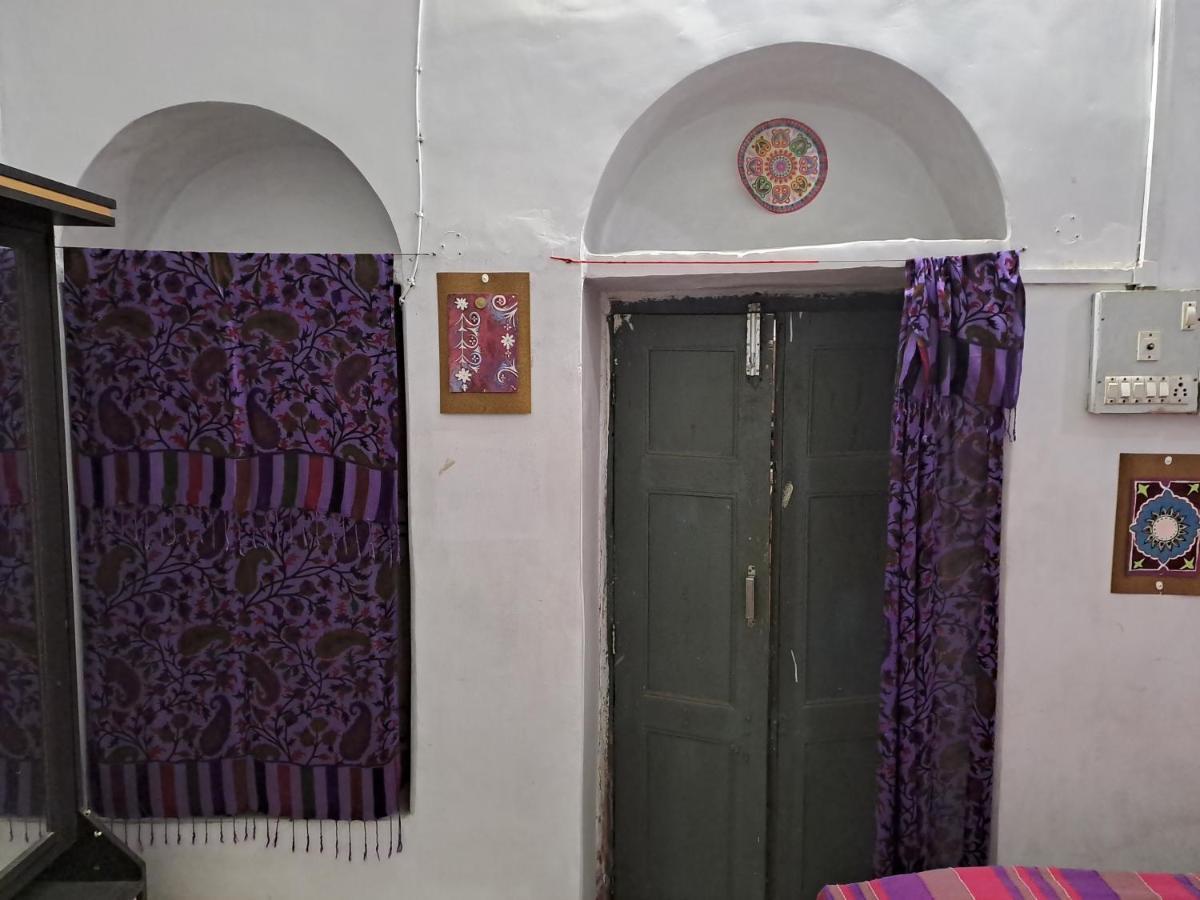 Mangla Guest House Benares Kamer foto